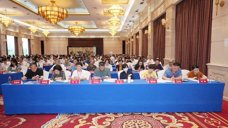 大會右側(cè).jpg 大會右側(cè).jpg